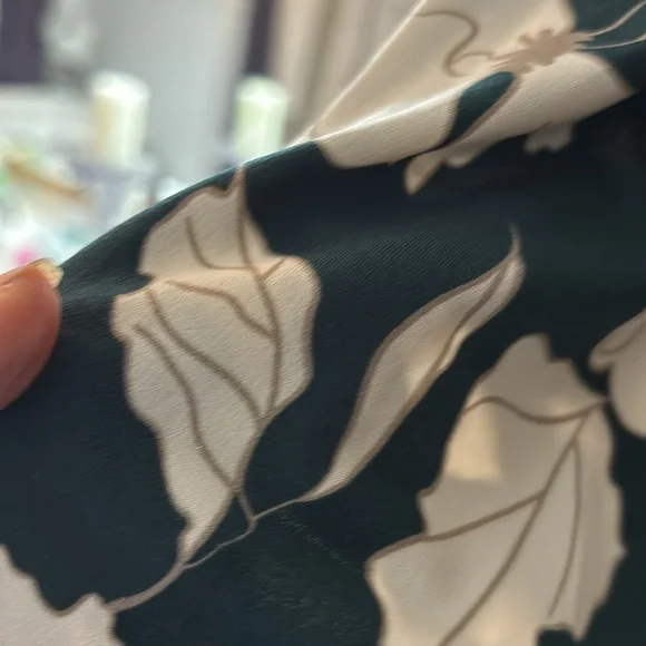 NWT BEACON APPAREL JAI 3/4 SLEEVE RING DETAILED TOP - Picture 5 of 5